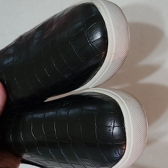 SODA black croc embossed sneakers size 8.5 - Picture 9 of 9